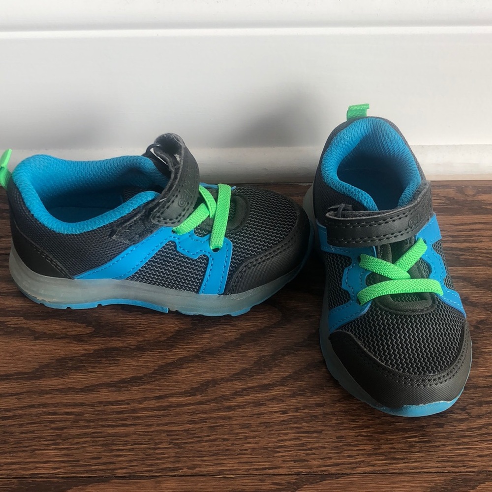 Carter’s baby shoe